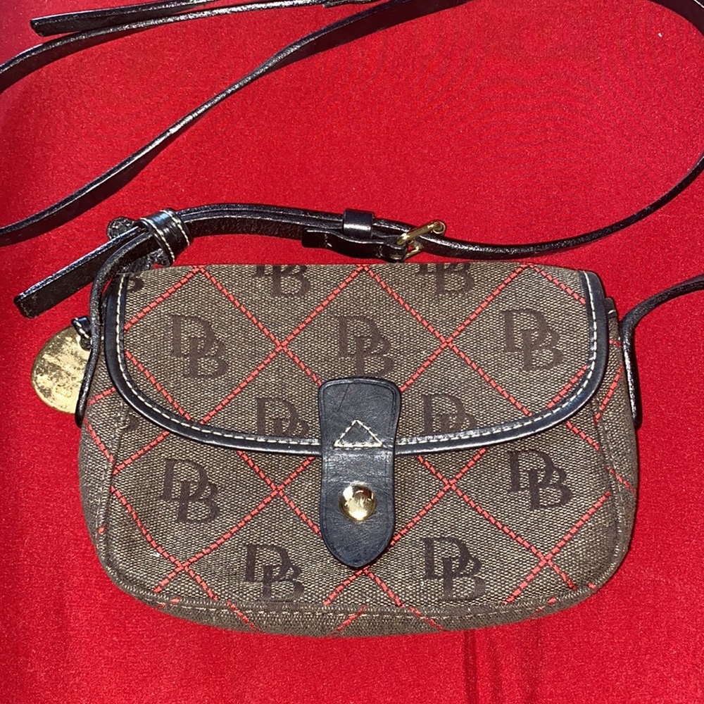 Dooney & Bourke small purse.